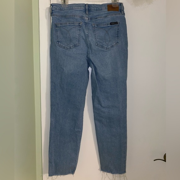 Distressed straight leg jean - Calvin Klein - Picture 2 of 6